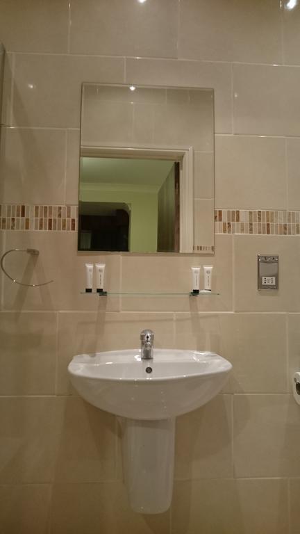 Gateway Express Hotel Newport Szoba fotó